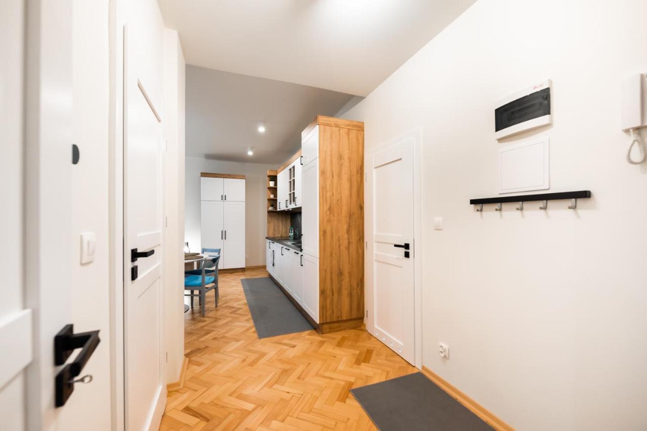 Old Town Eclectic Apartment For 6 People Warsaw Ngoại thất bức ảnh